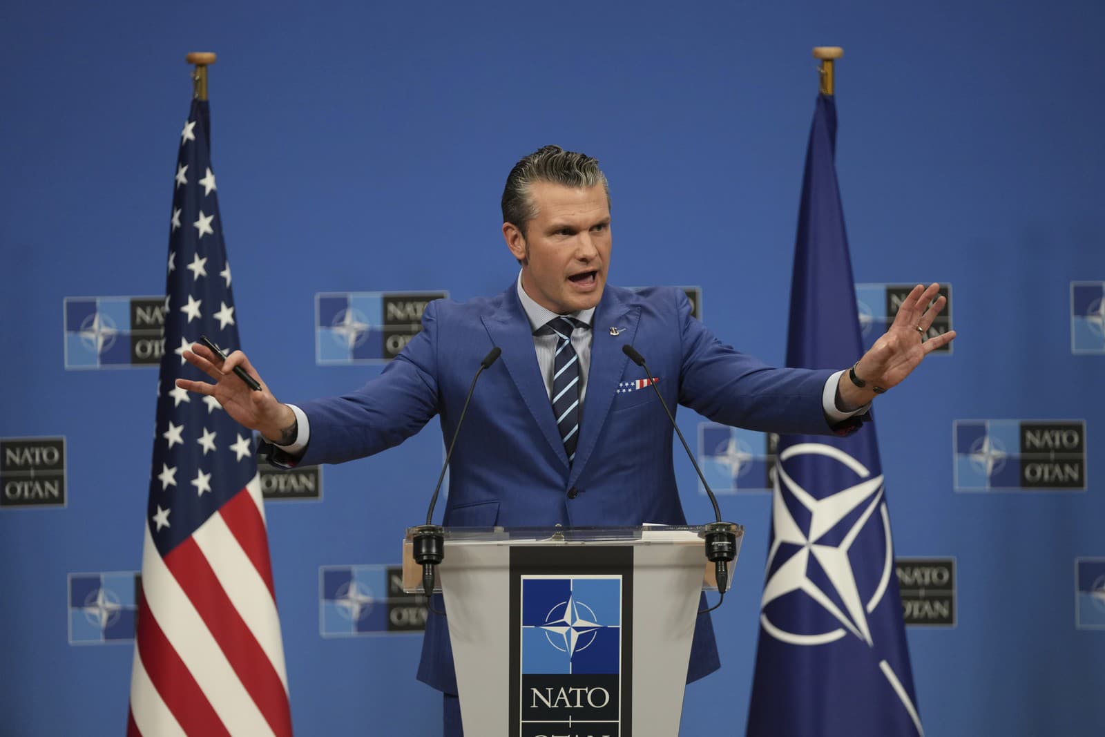 Minister obrany USA Pete Hegseth