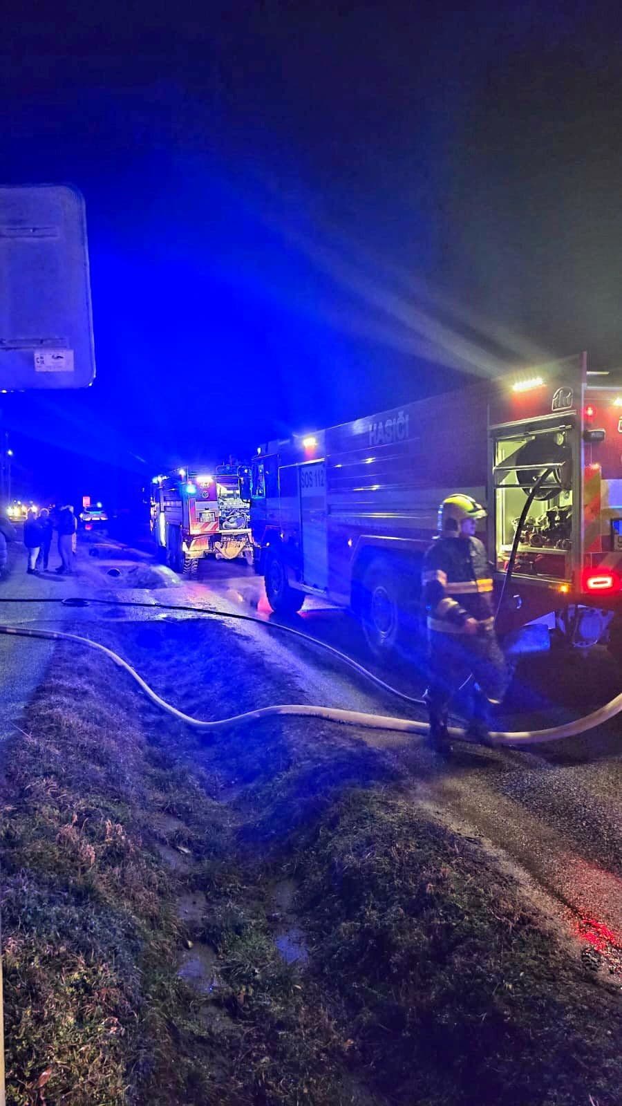 Požiar strechy rodinného domu v obci Pata