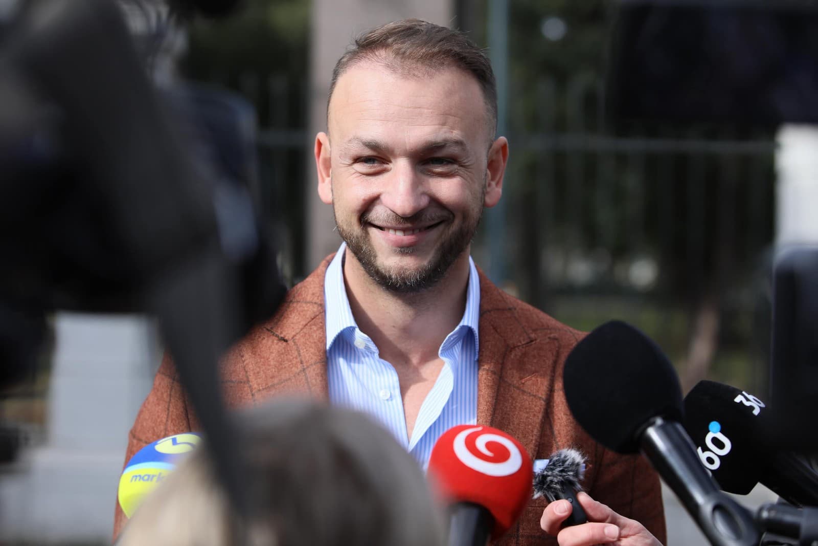 Koaličná kríza na vrchole: