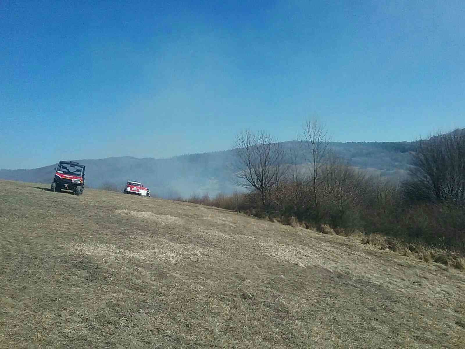 Hasiči zasahujú pri požiari