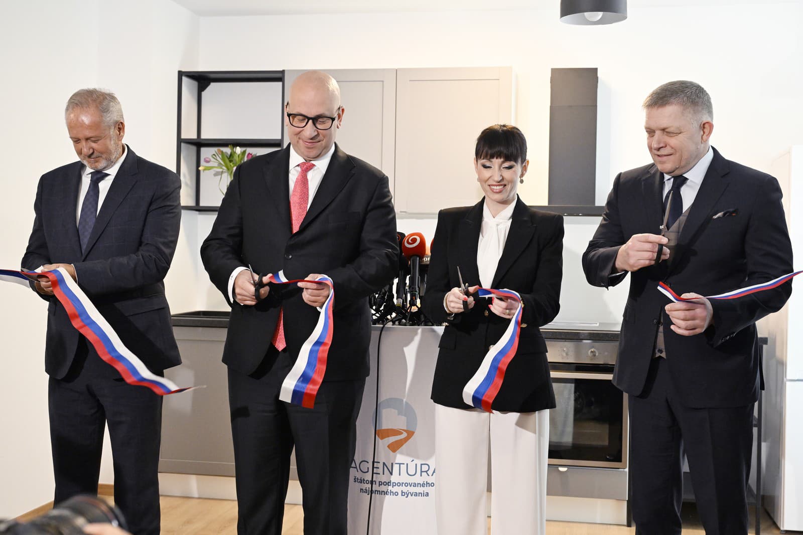 Odovzdávanie prvých bytov do systému štátom podporovaného nájomného bývania