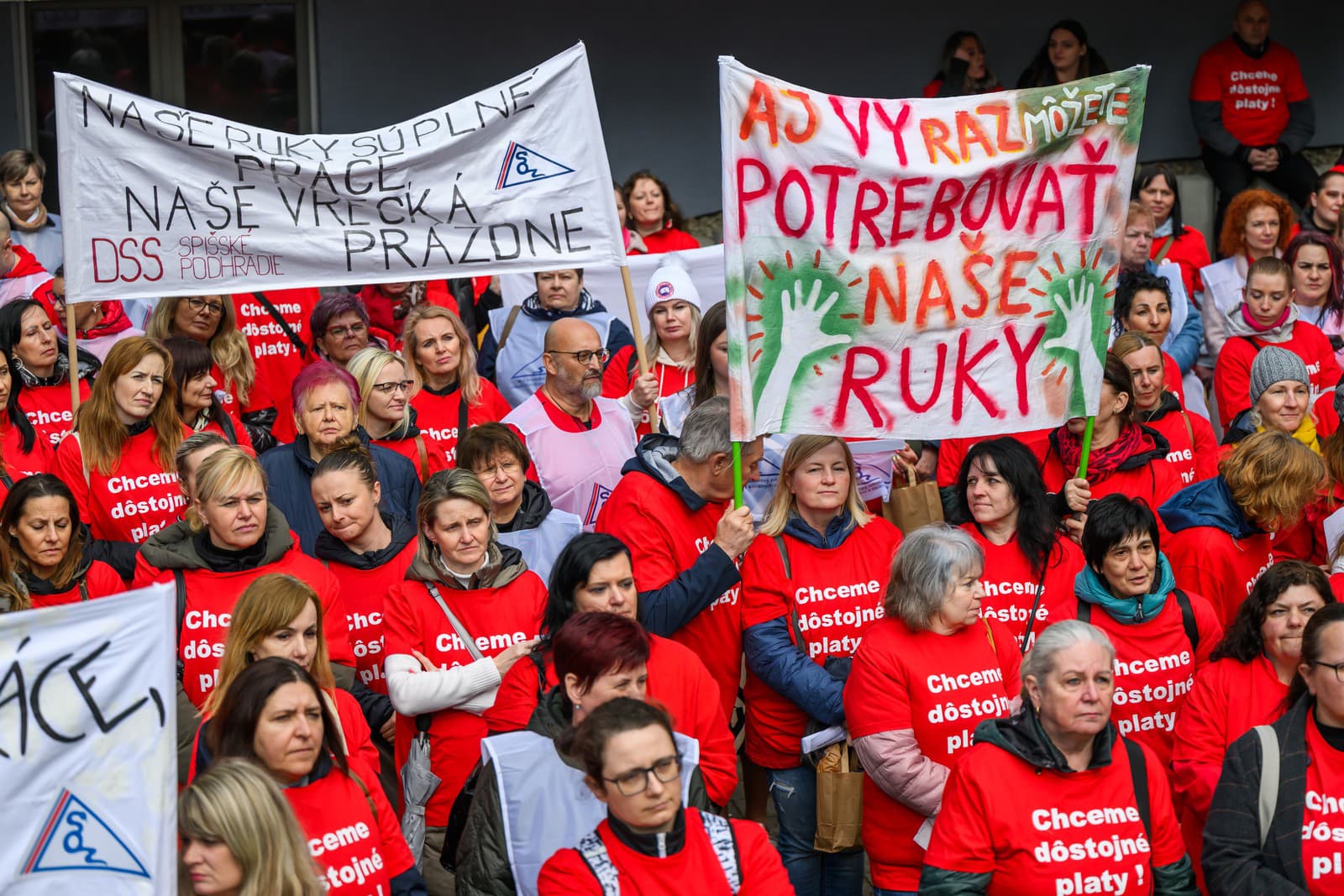 Protest Slovenského odborového zväzu zdravotníctva a sociálnych služieb v Bratislave