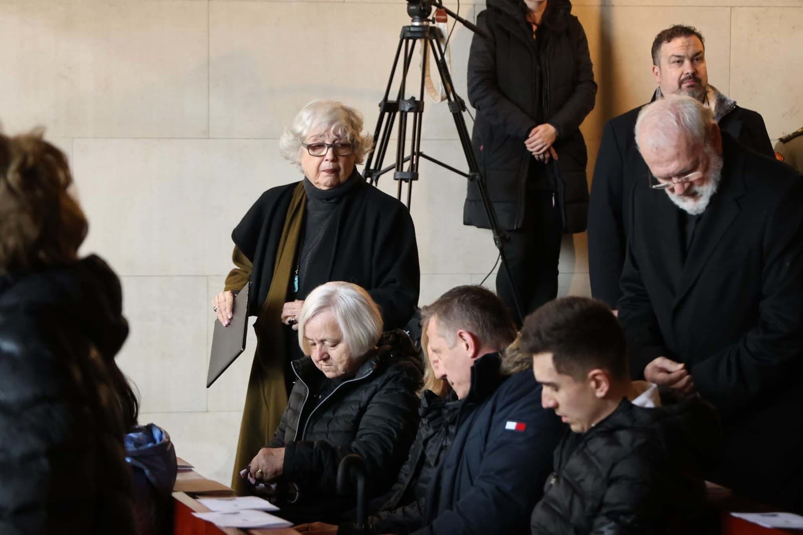 Politická smotánka sa lúčila