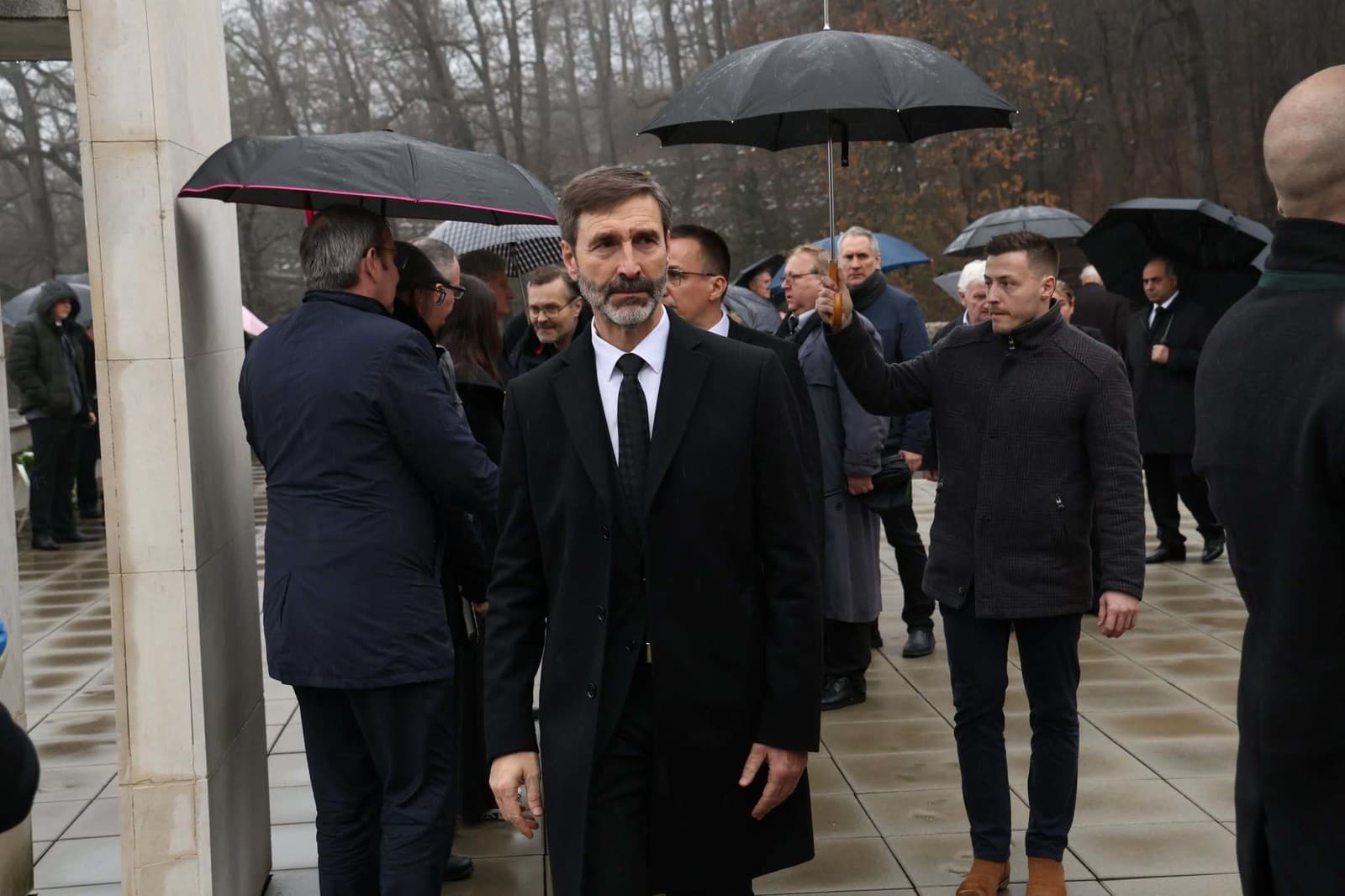 Politická smotánka sa lúčila