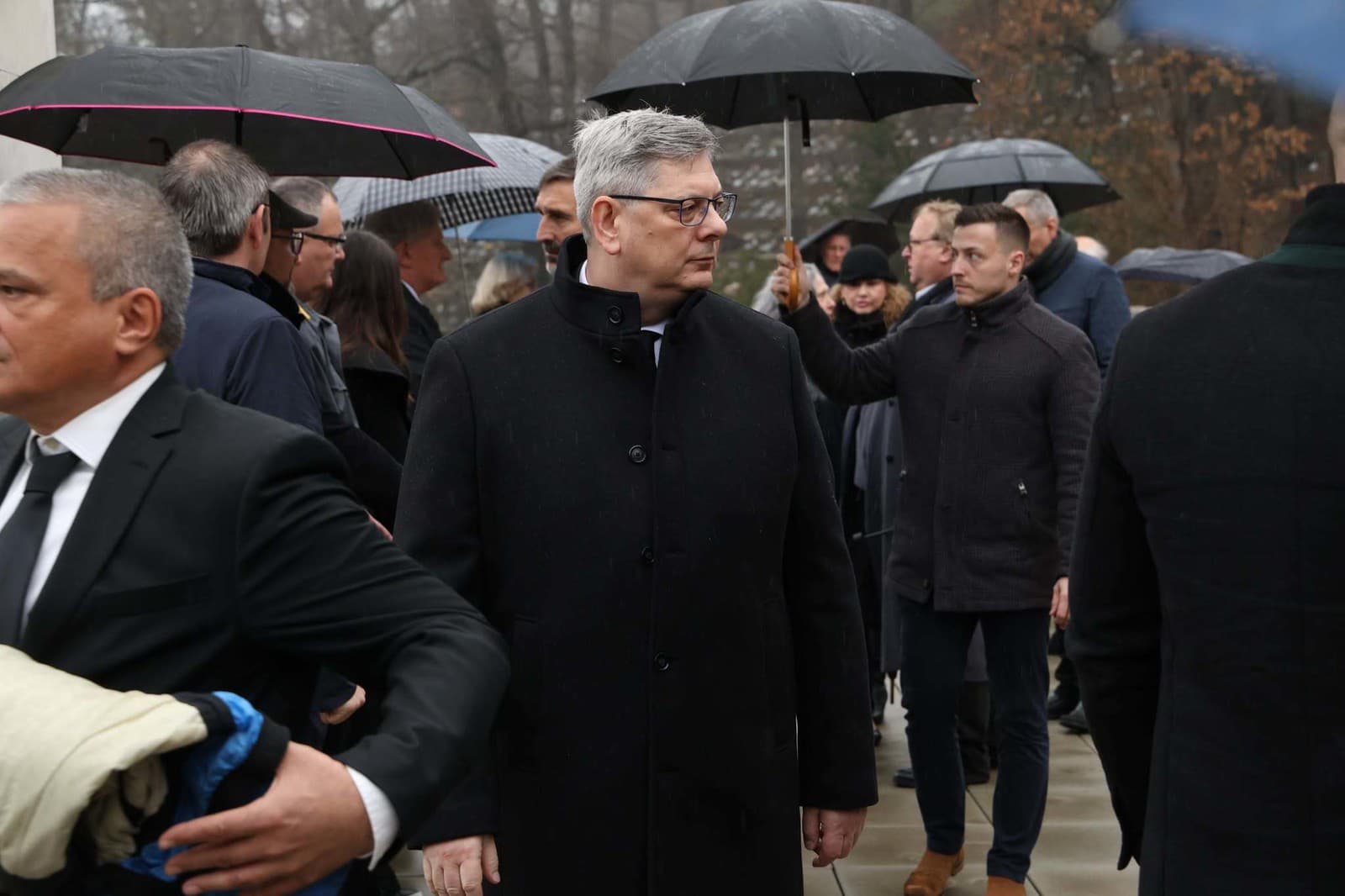 Politická smotánka sa lúčila