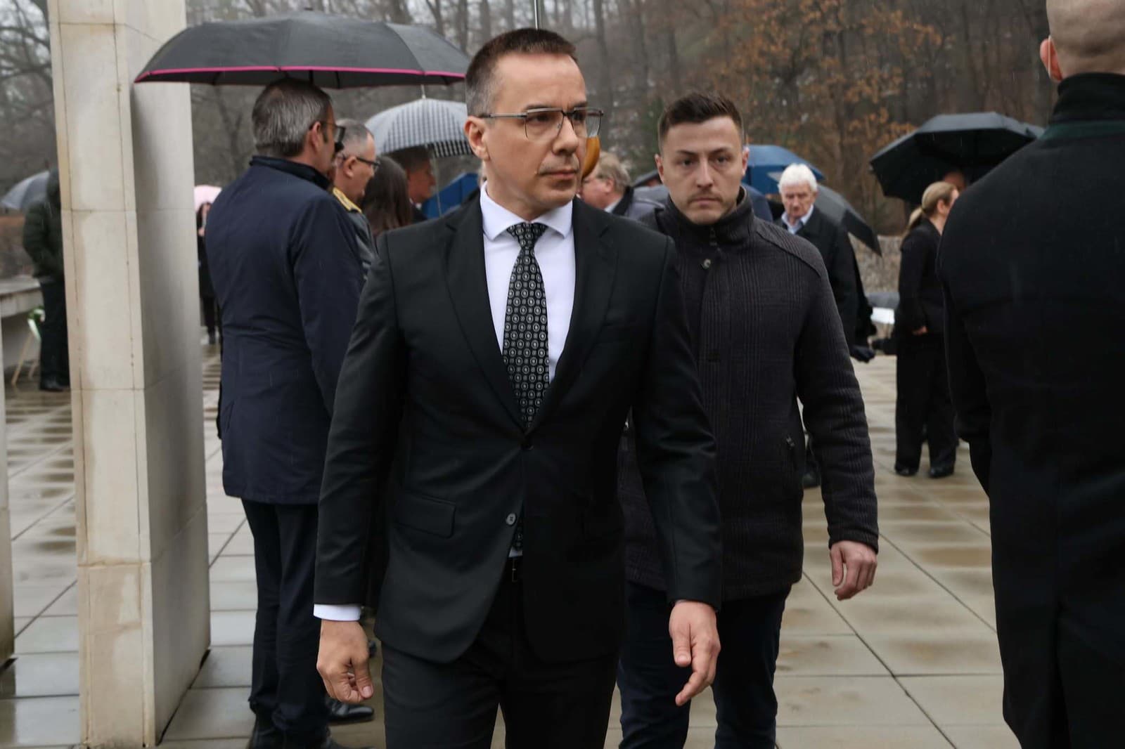 Politická smotánka sa lúčila