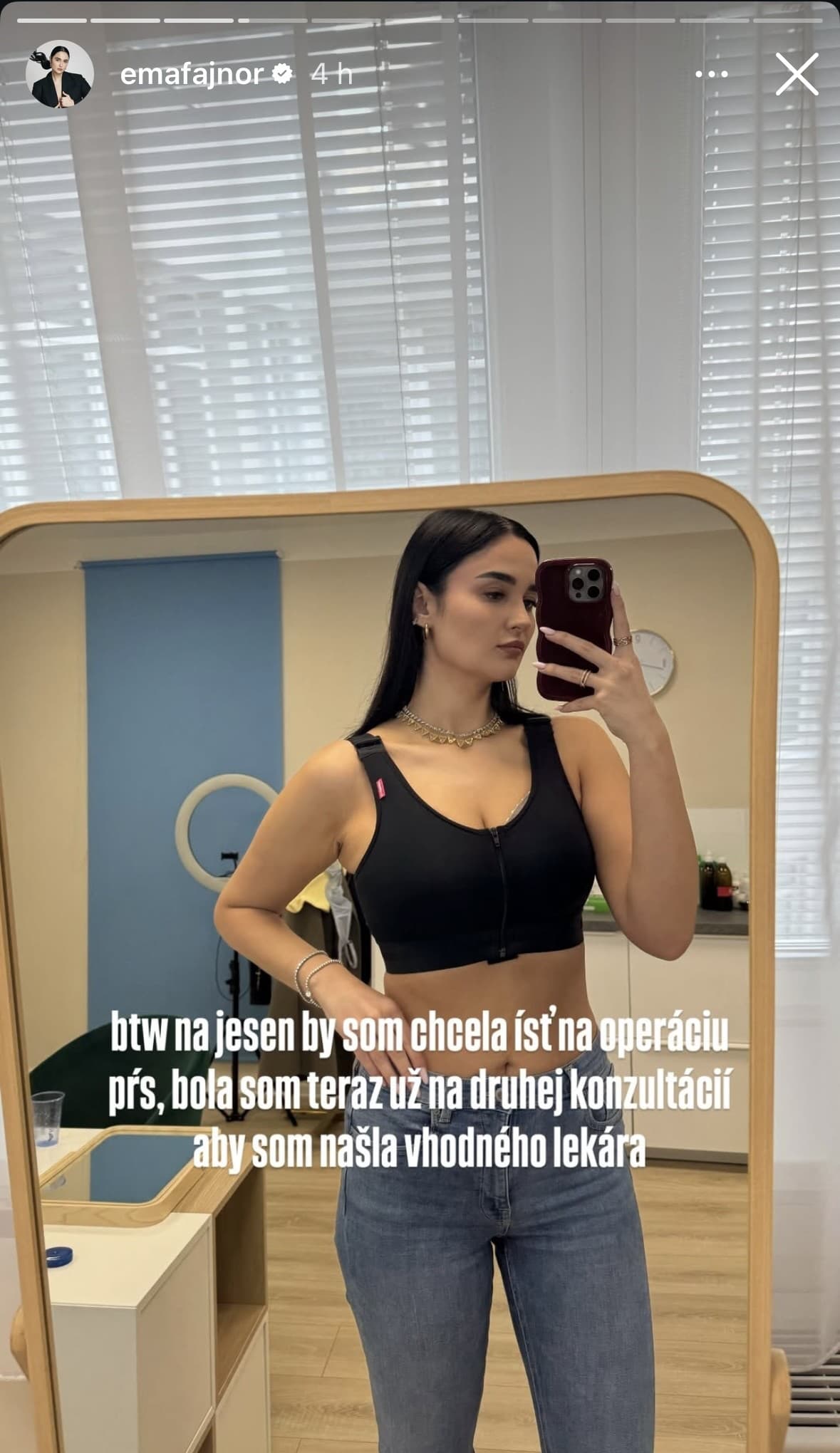 Priznanie známej tváre z