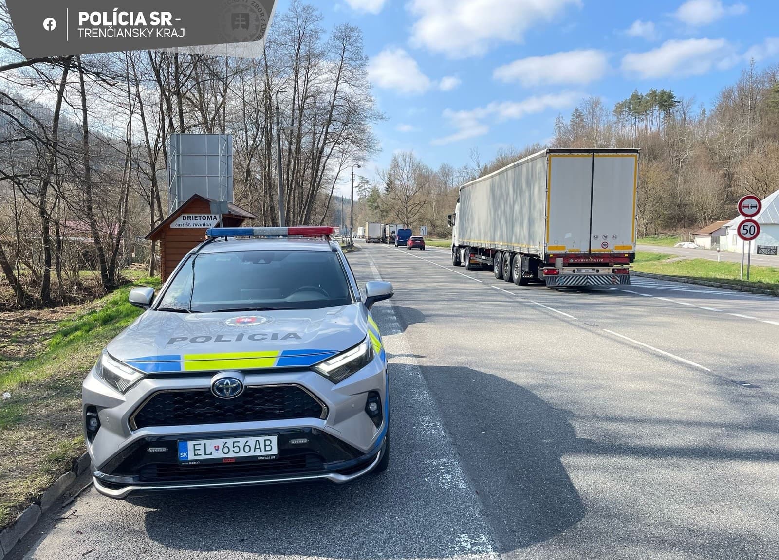 Na hraničnom priechode Drietoma - Starý Hrozenkov rátajte so zdržaním cca 15 minút
