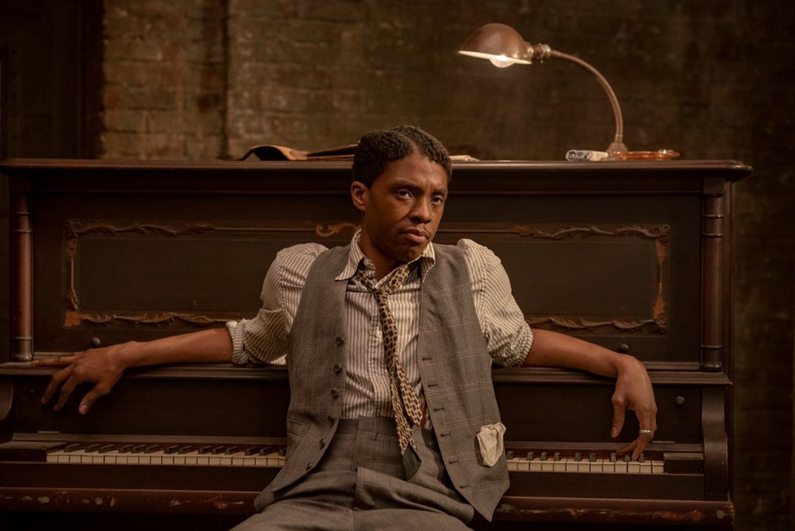 Chadwick Boseman vo filme Ma Rainey – matka blues