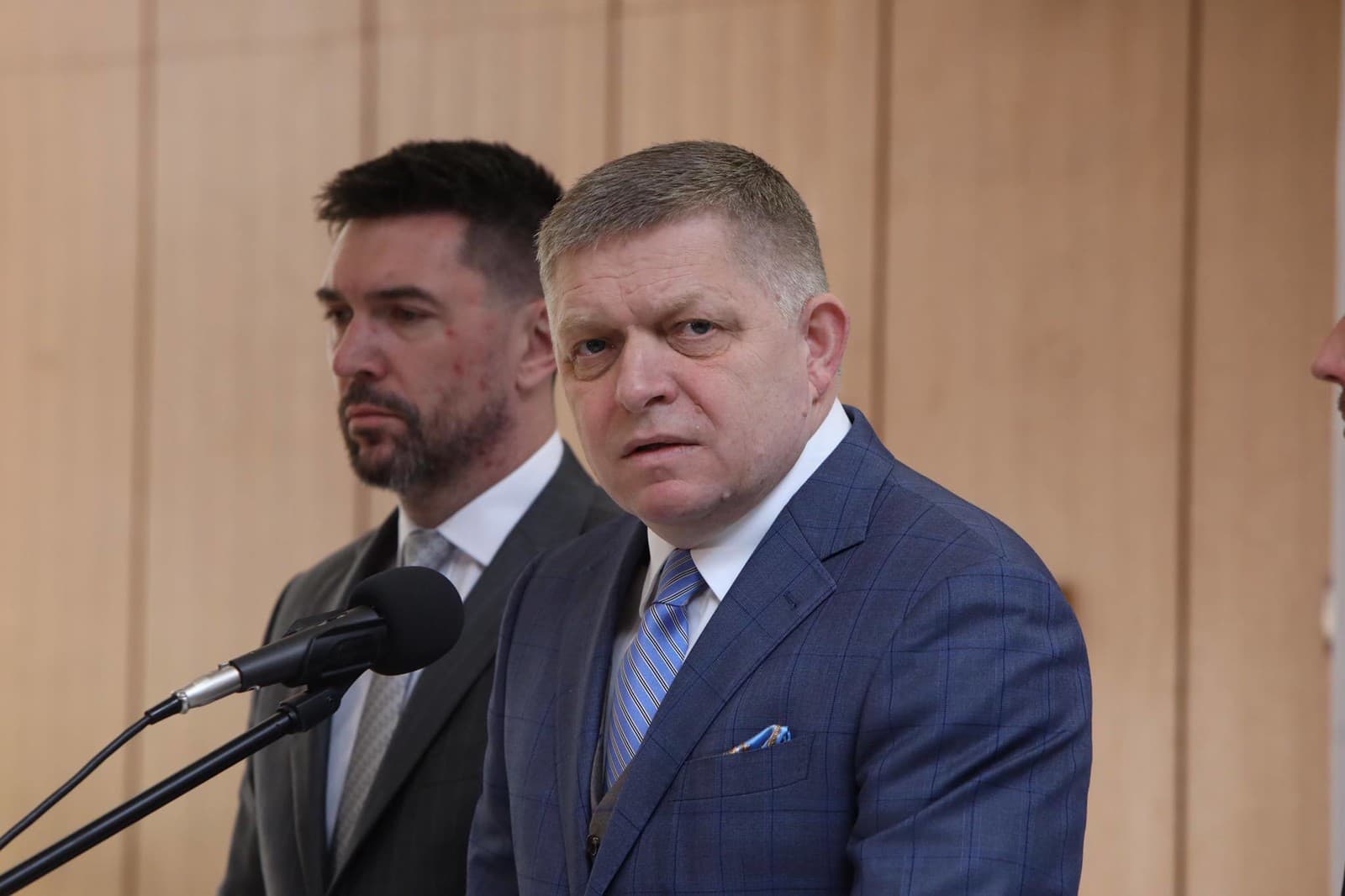 Vláda kvôli šíreniu nákazy