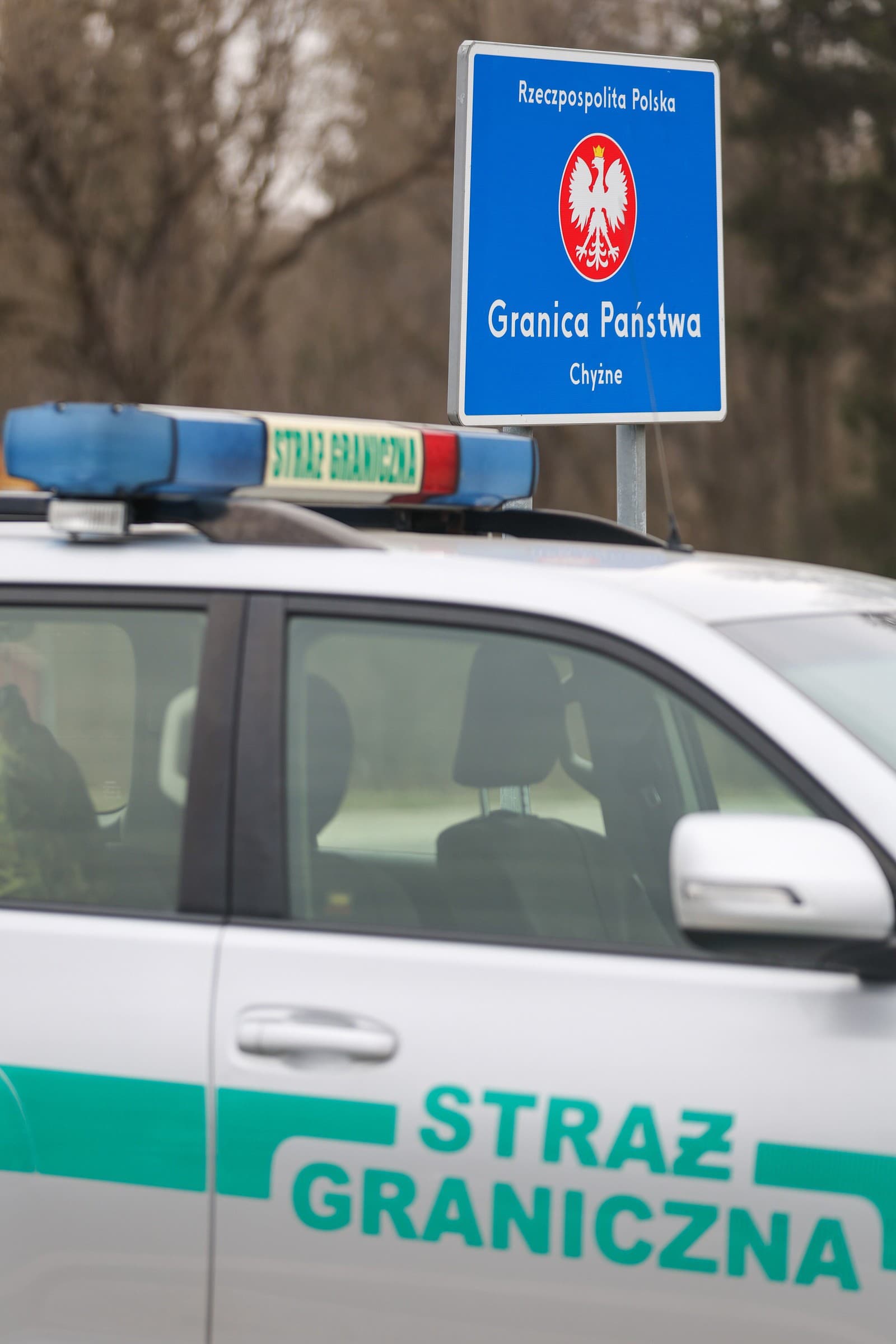 Policajti hliadkujú na poľsko-slovenskom hraničnom priechode Chyžné - Trstená