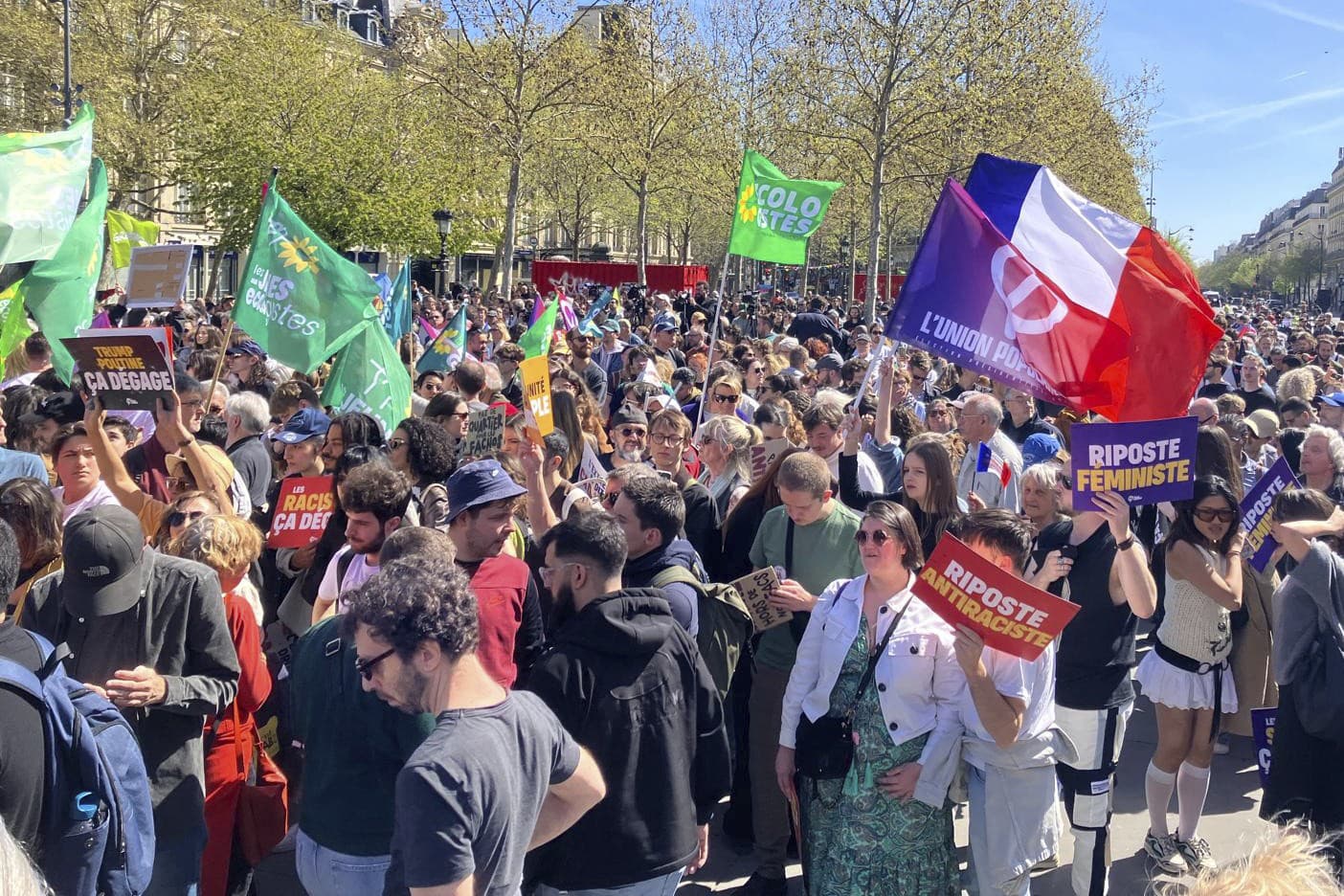 Protesty vo Francúzsku na podporu Marine Le Penovej