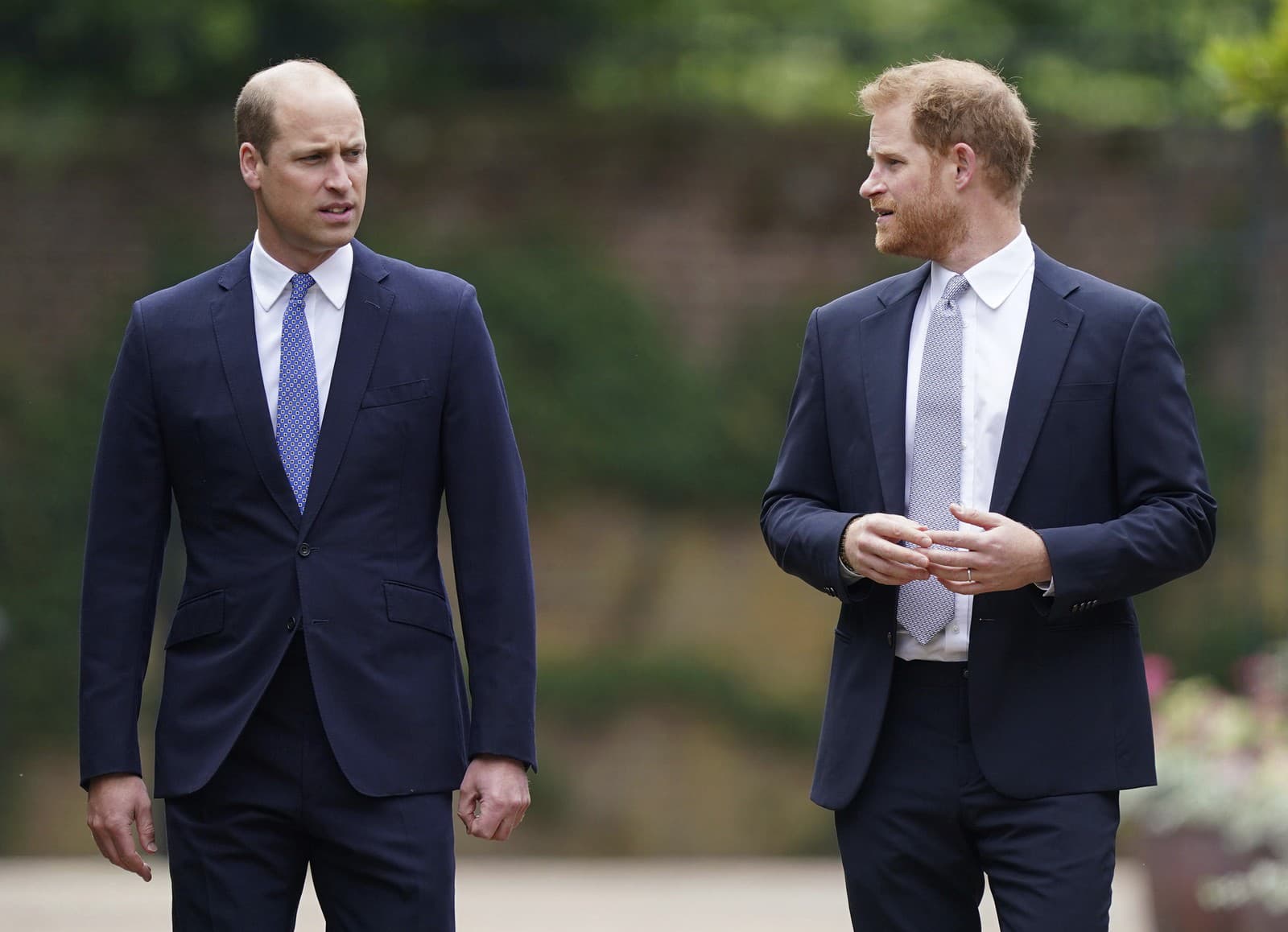 Princ Harry si brúsil