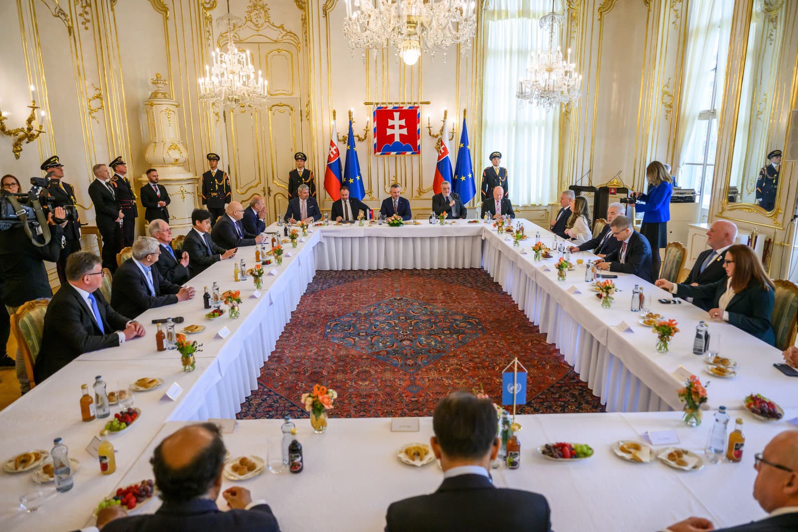 Delegácia Rady predsedov Valného zhromaždenia Organizácie Spojených v Prezidentskom paláci