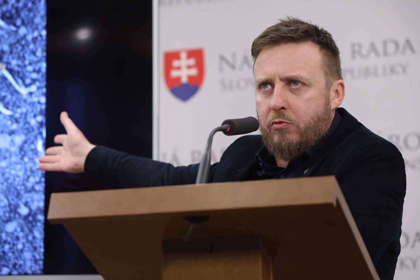 Kotlár sa na tlačovke