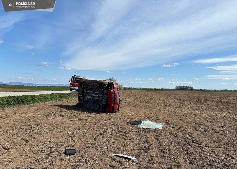 Tragickú nehodu v Tekovských Lužanoch neprežil 83-ročný muž