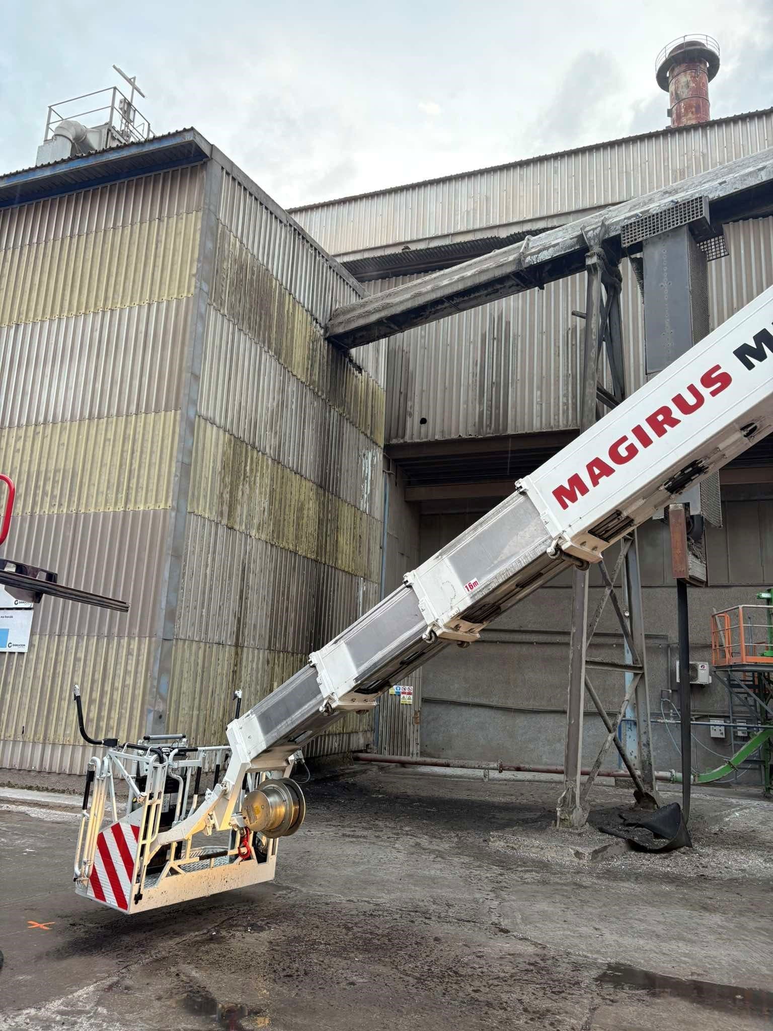 Požiar v cementárni v Turni nad Bodvou