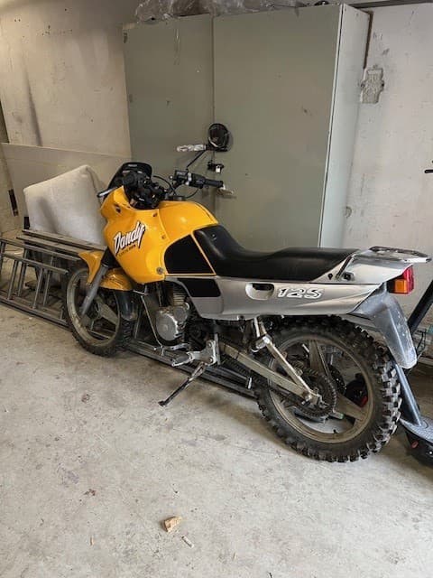 Motorka, prívesný vozík, alebo