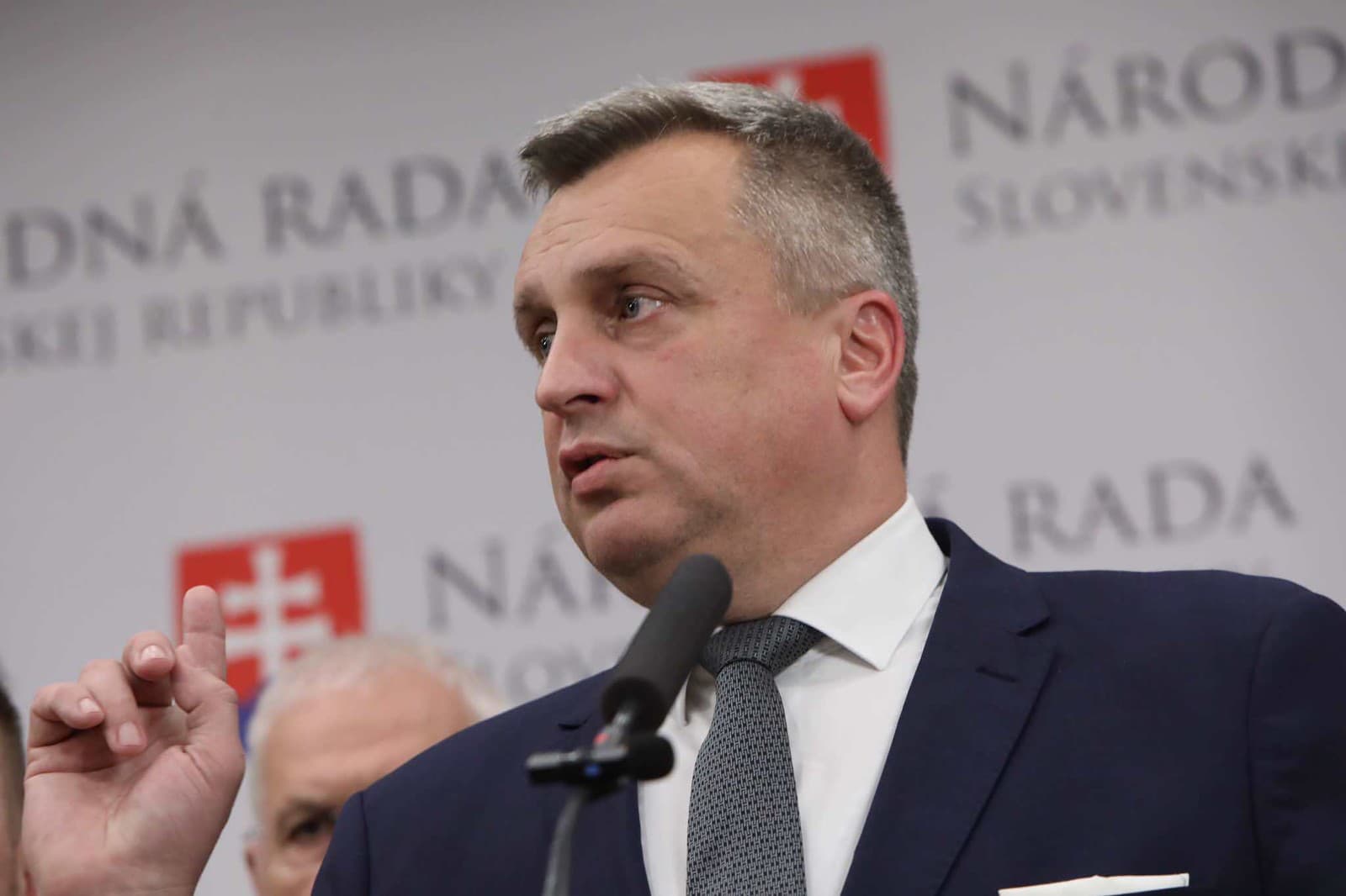 V koalícii sa kopia