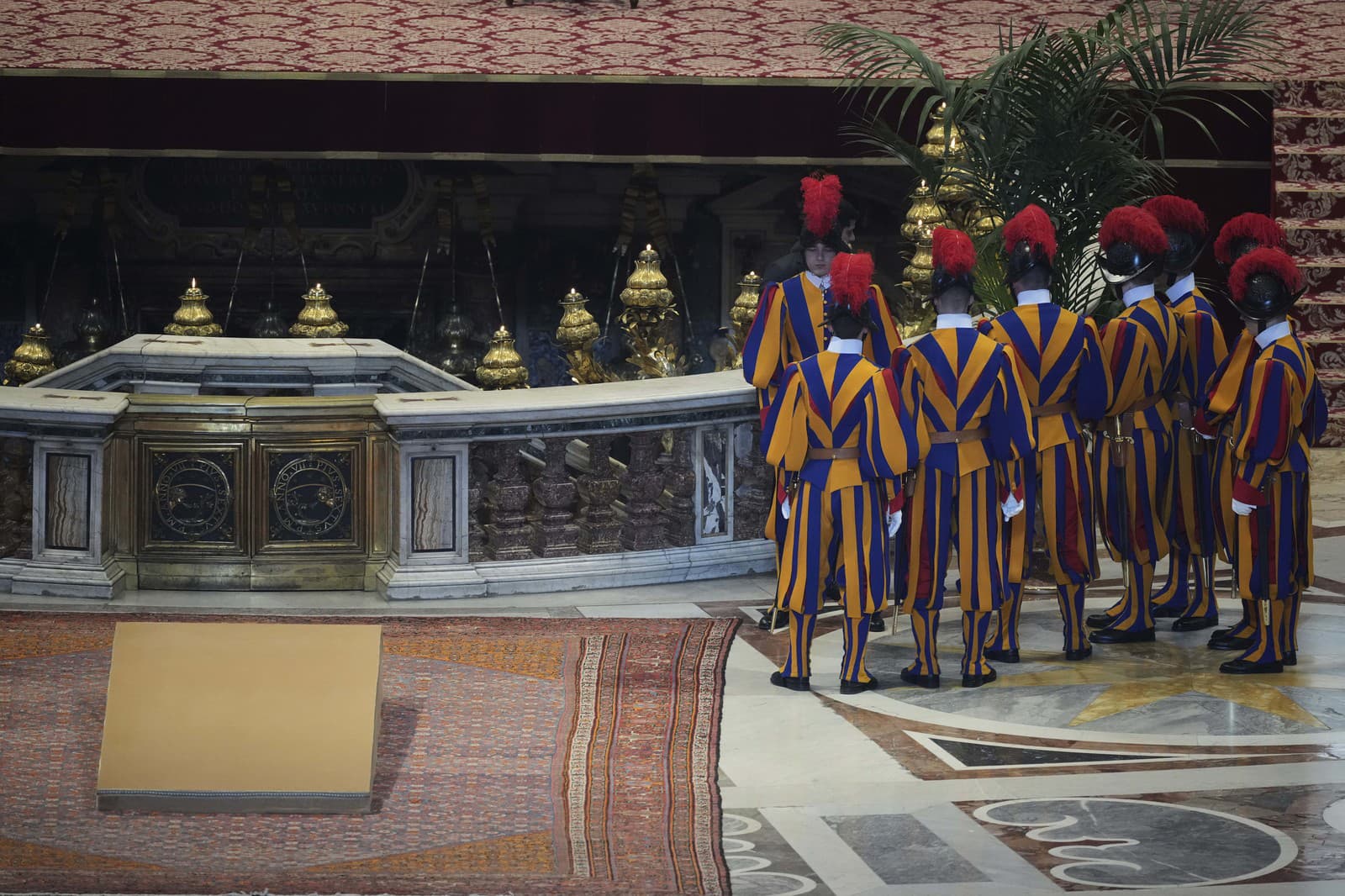 Veriaci sa lúčia s pápežom Františkom