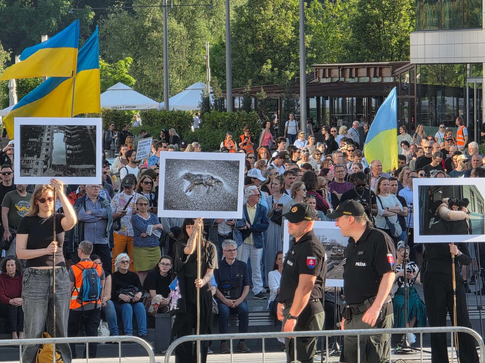 Protest pred SND v Bratislave
