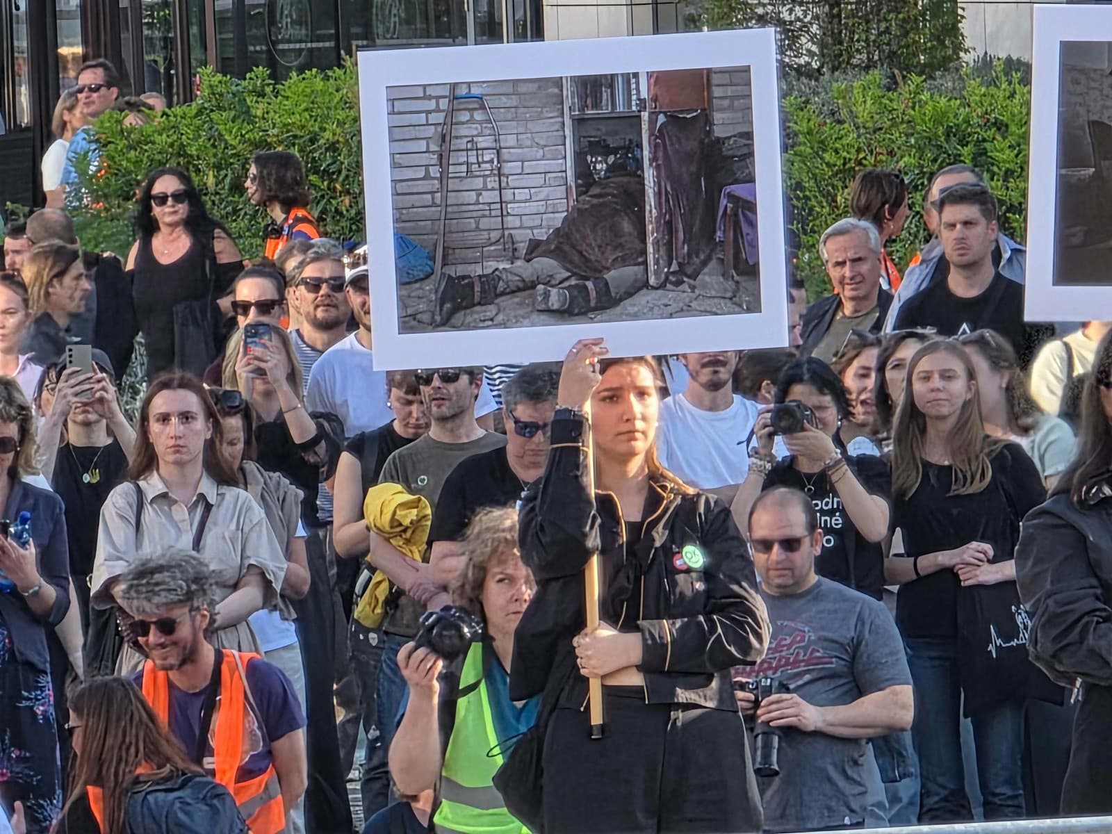 Protest pred SND v Bratislave