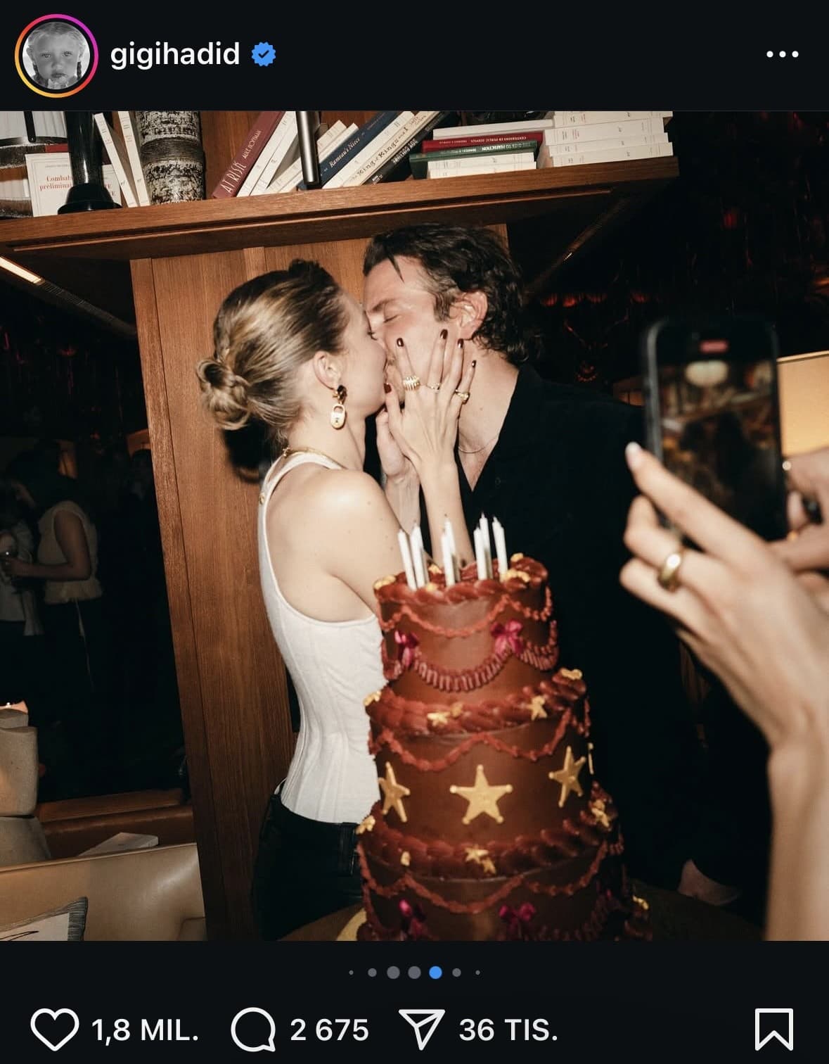 Slávna modelka (30) OFICIÁLNE