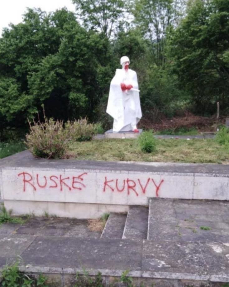 TAKTO skončil pamätník padlých: