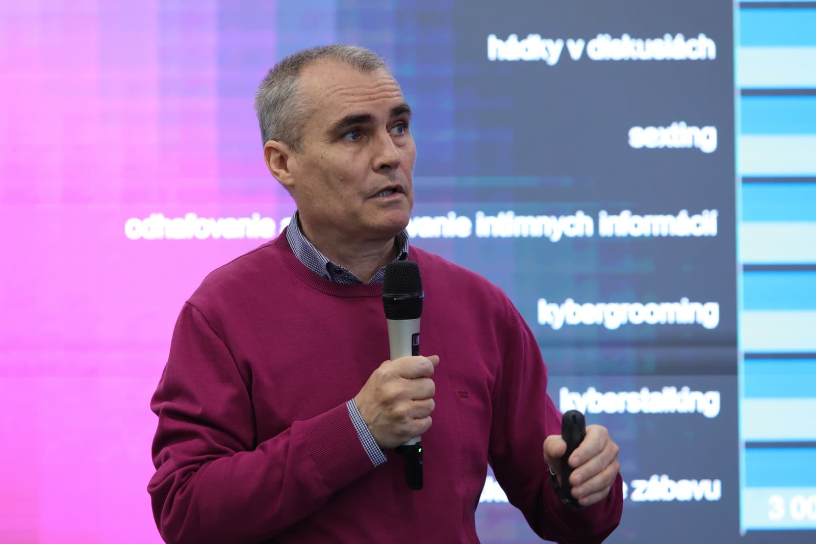 Marián Velšic, autor výskumu a analytik Inštitútu pre verejné otázky