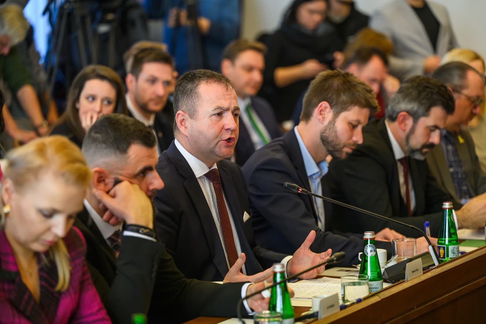 Nekompromisná kontrola Kéryho diplomovky: