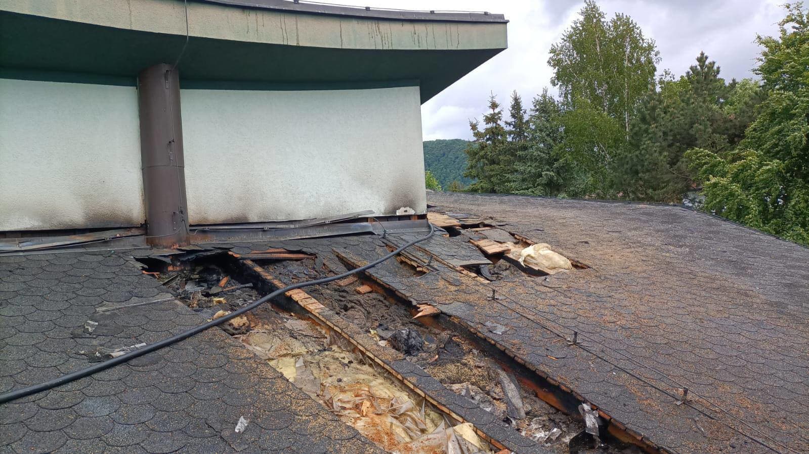 Požiar strechy rodinného domu: