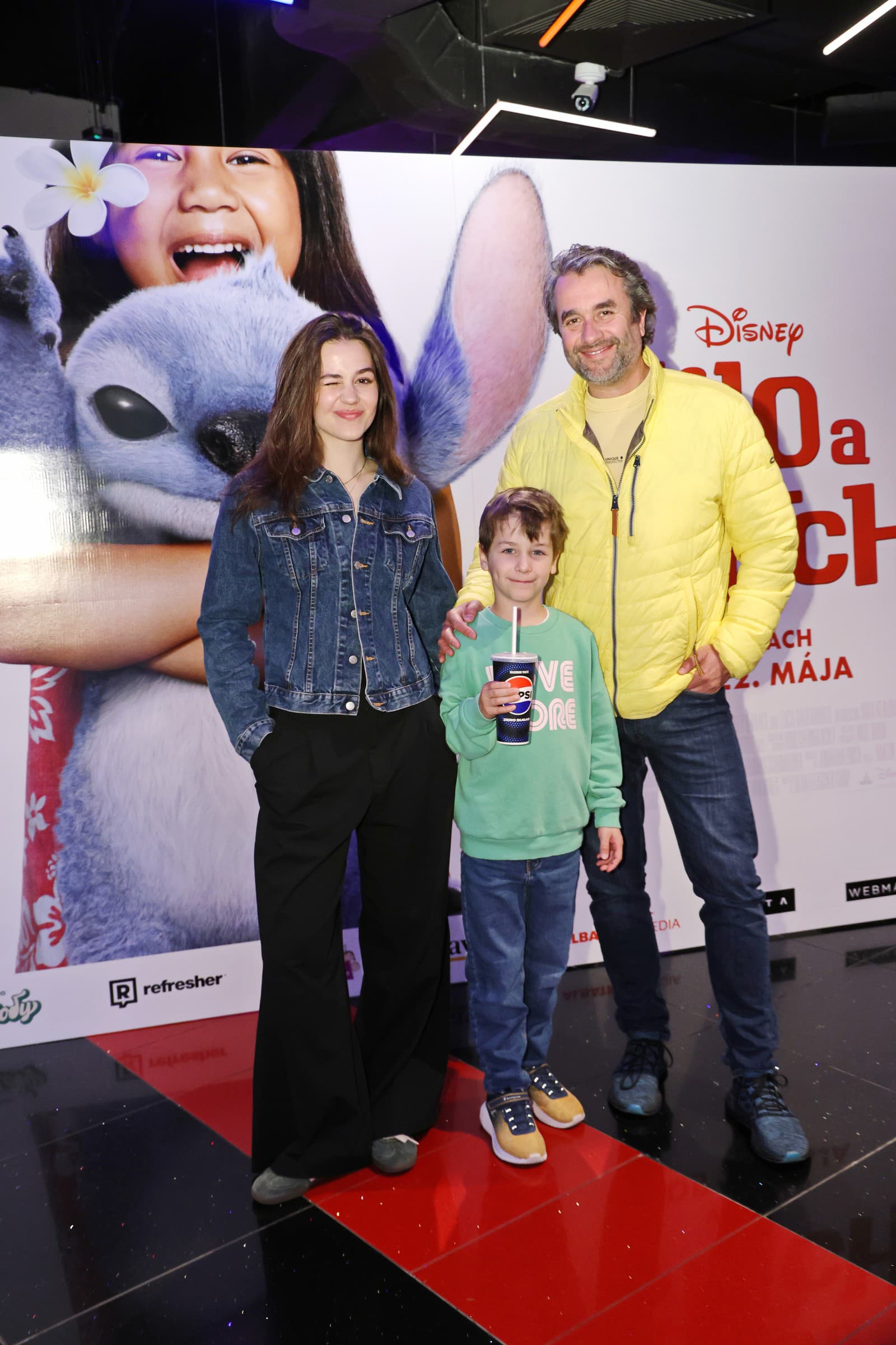 Premiéra rodinnej komédie Lilo a Stitch, Vladimír Kobielsky s dcérou Klárou a synom Krištofom