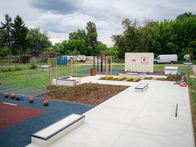 Moderné ihriská stavia Kaufland po celom Slovensku, chce nimi mladých motivovať k aktívnemu tráveniu voľného času 