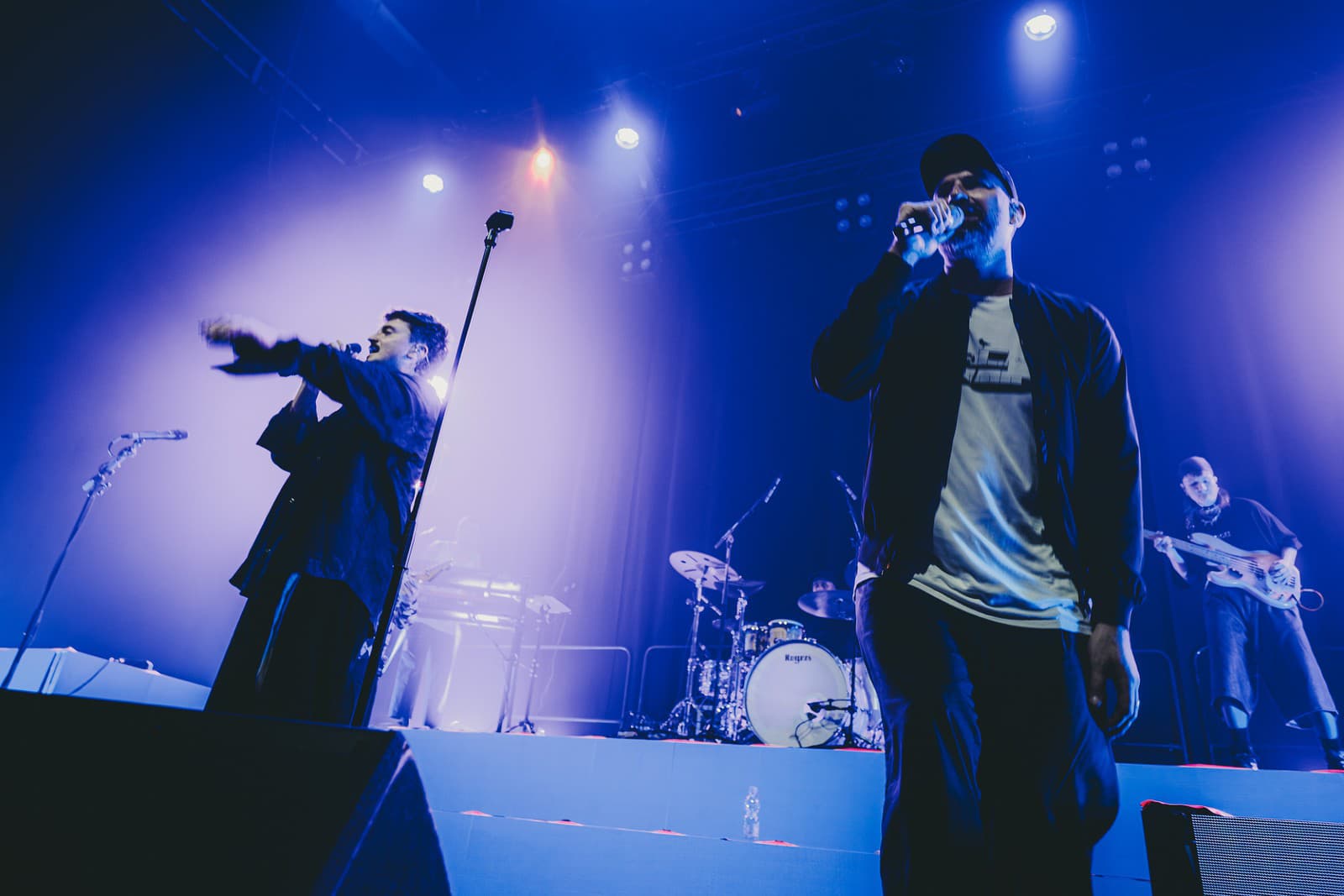 Dve skupiny, dva amfiteátre