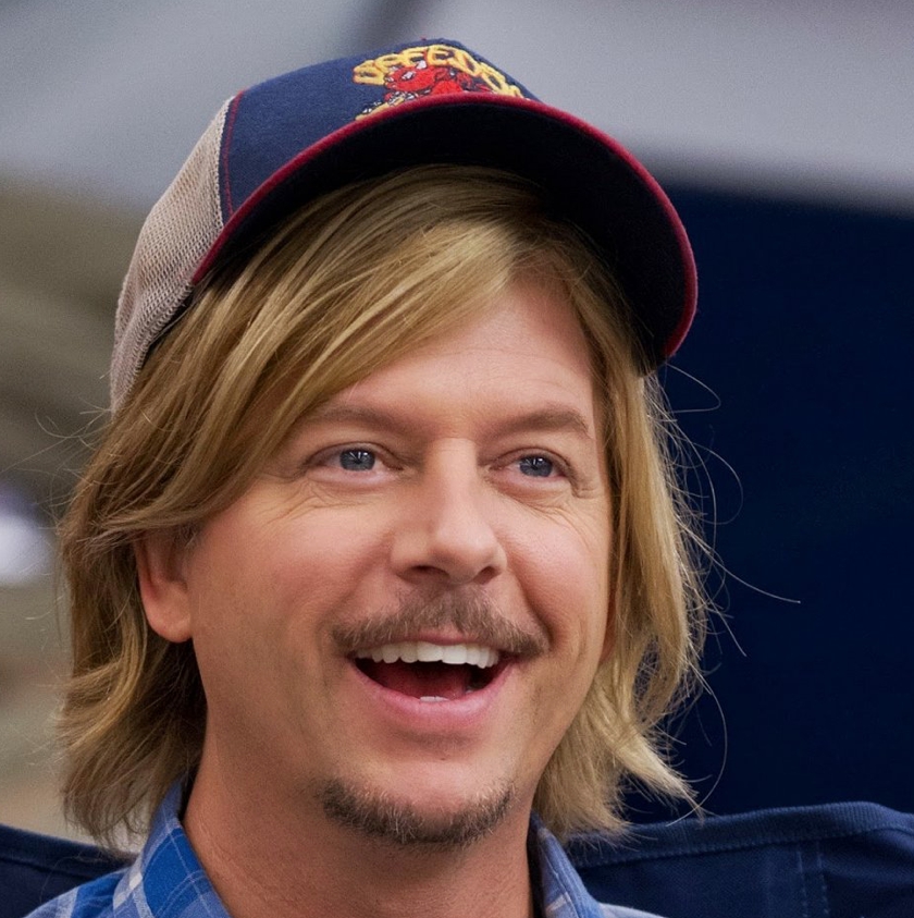 David Spade v komédii Dospeláci 2
