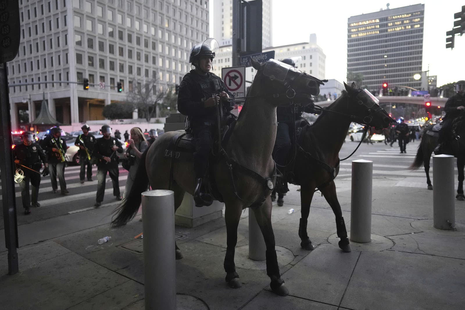 Protesty v Los Angeles neprestávajú