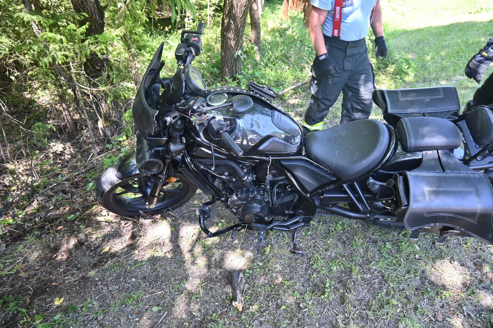 Motocyklista havaroval v Čičmanoch,