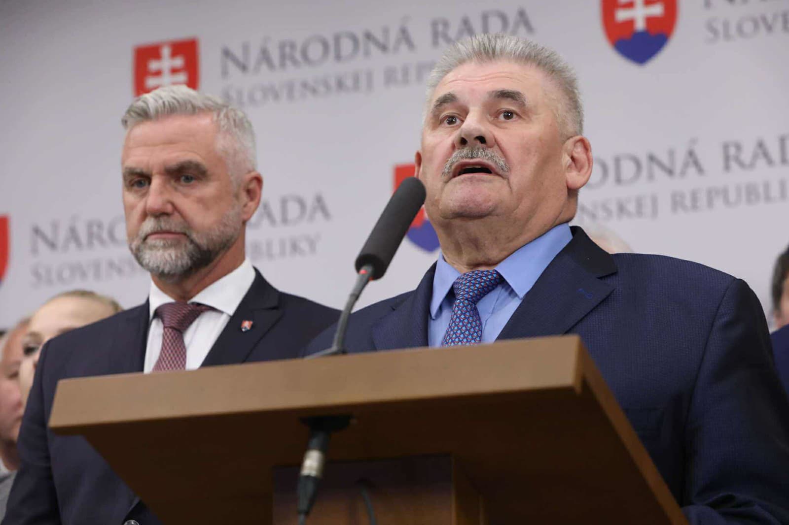 Koaličné fiasko pri zmene