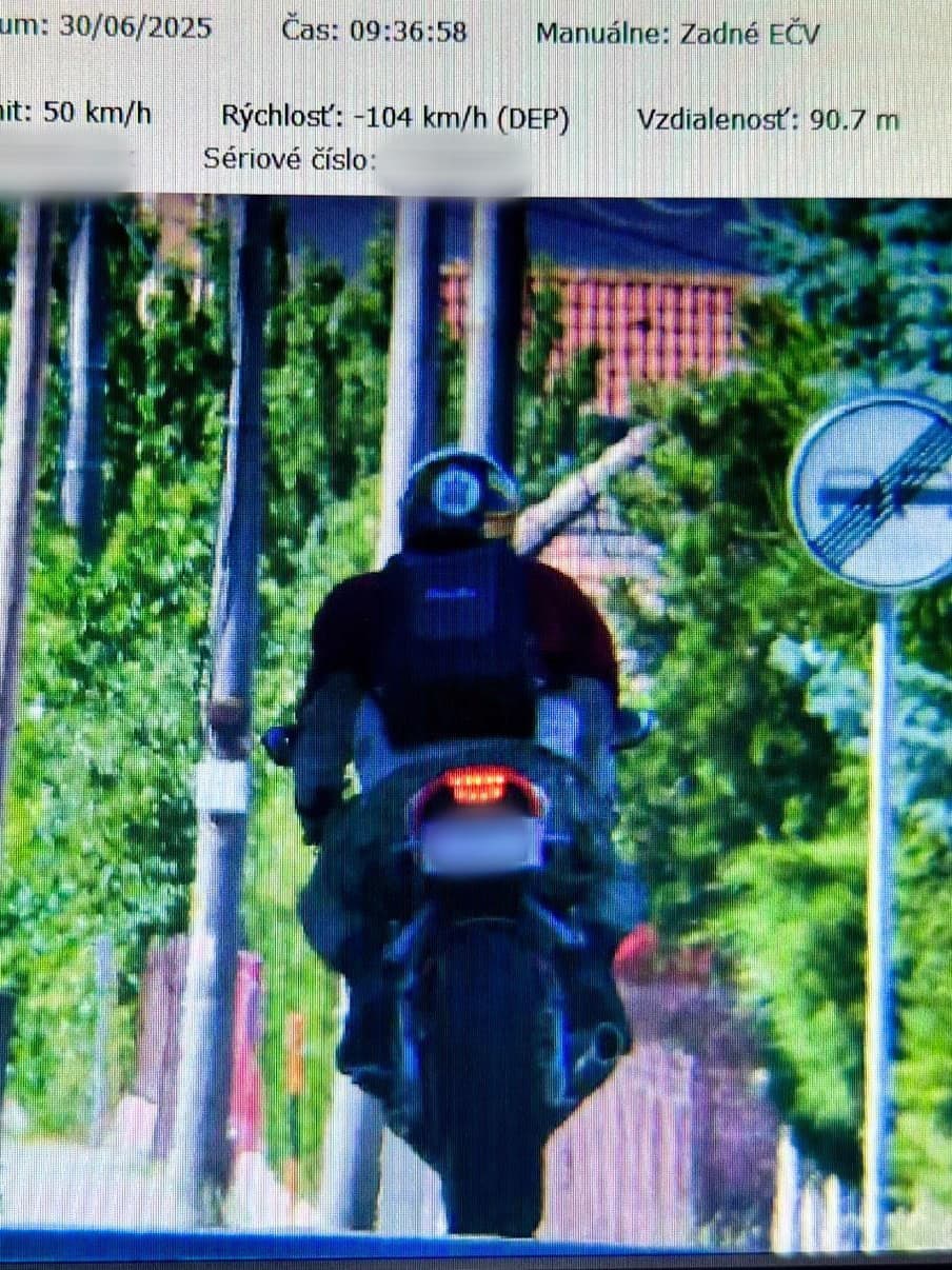 Motocyklista nezvládol útek pred políciou