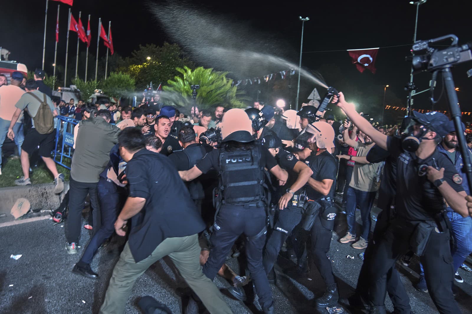 Opozičné protesty v Turecku