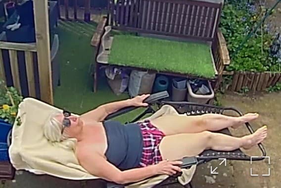 Zdriemnutie na záhrade sa