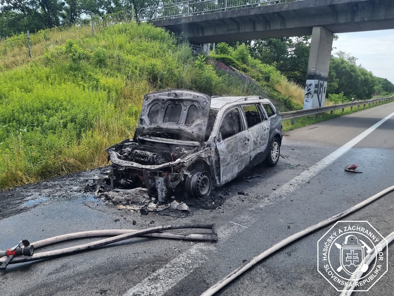 Bratislavskí hasiči v piatok