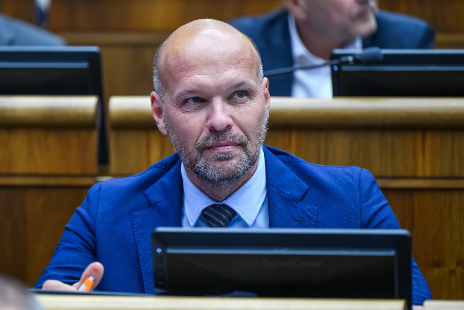 Politici sa vrhajú na