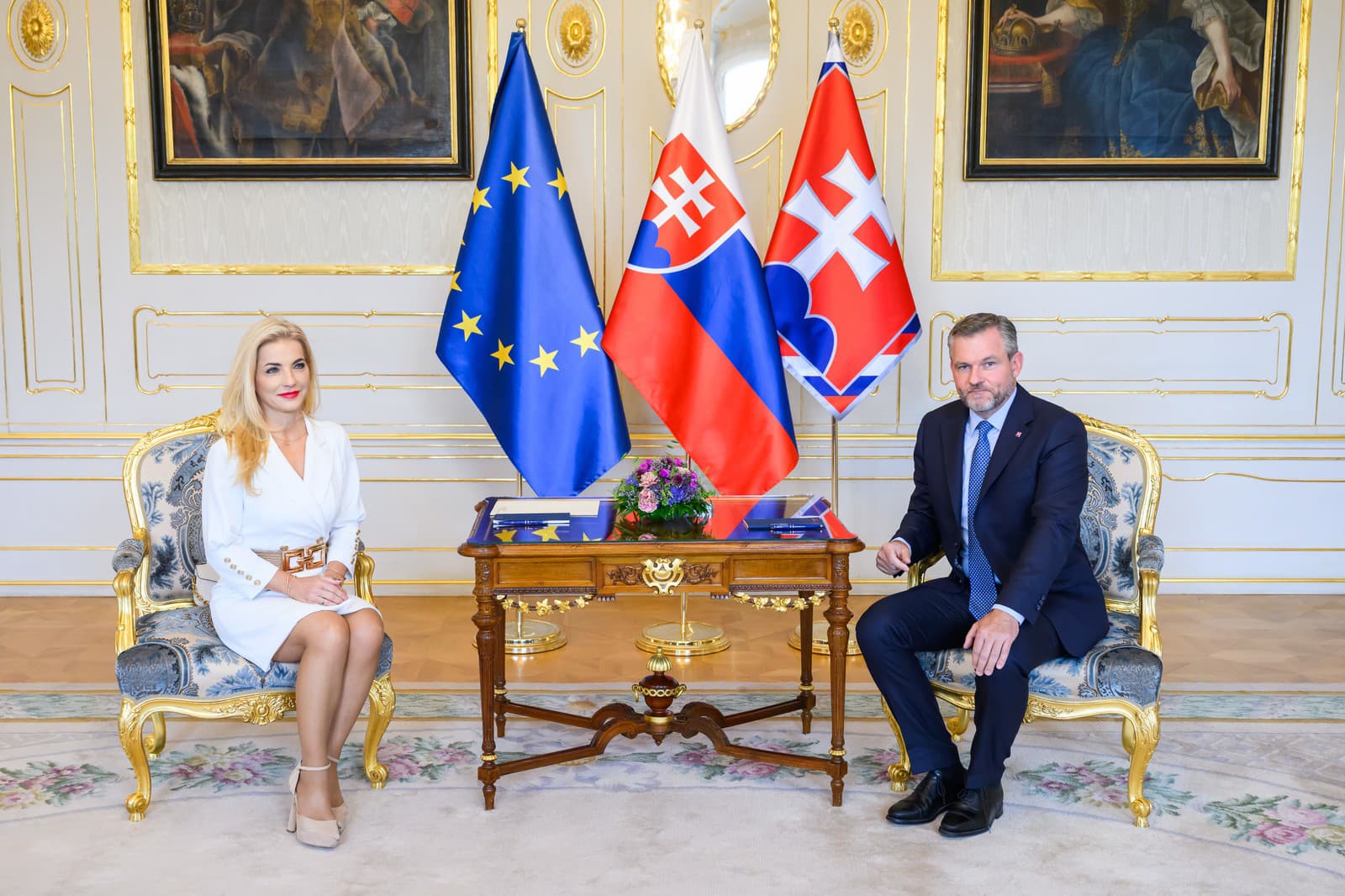 Prezident Pellegrini sa stretol
