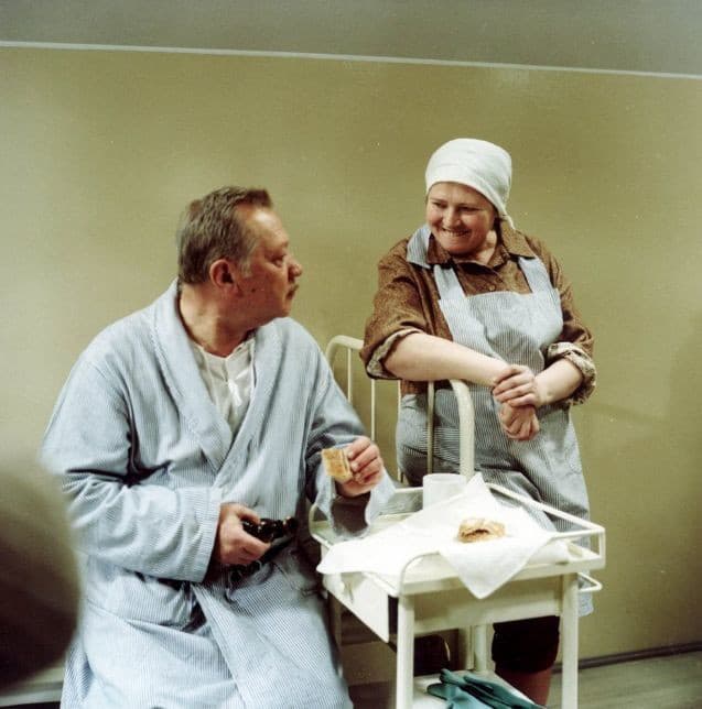Blažena Holišová vo filme Pozor, vizita