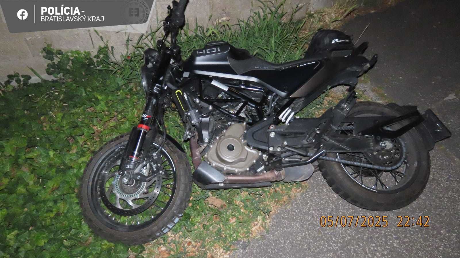 Zrážka auta a motocykla