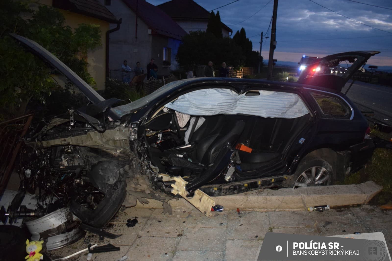 Opitý vodič narazil do