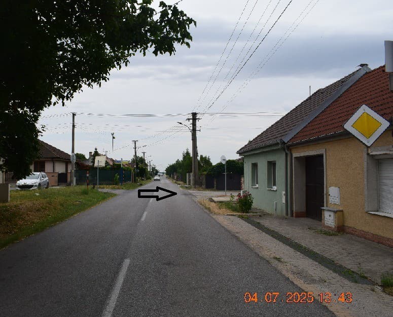 Vodič zrazil cyklistku, z