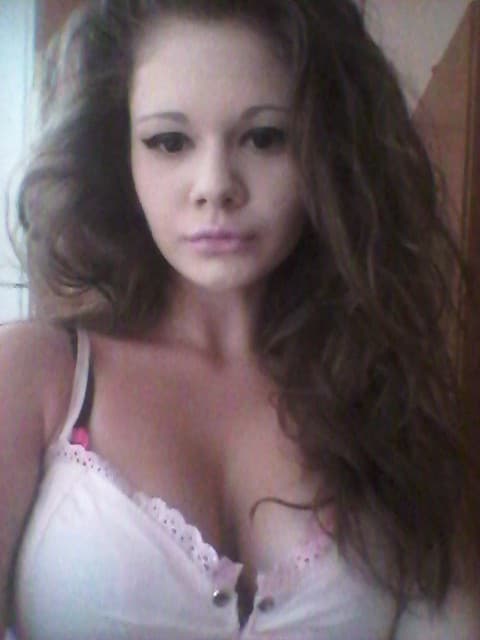 Dvadsaťosemročná Andrea Ivanova  si necháva celé roky zväčšovať pery, aby dosiahla svoj cieľ a mala ich „najväčšie na svete“