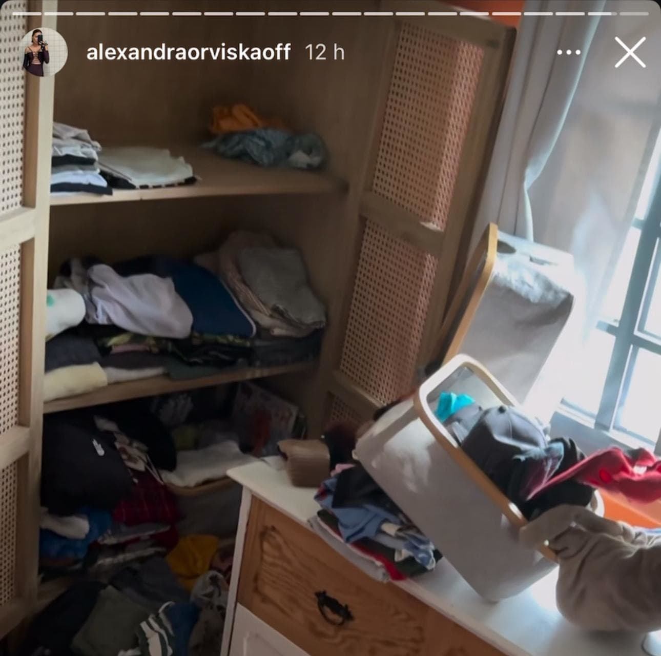 Na syna Alexandry Orviskej spadla skriňa.